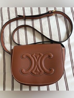 Celine 
FOLCO CUIR TRIOMPHE IN SMOOTH CALFSKIN